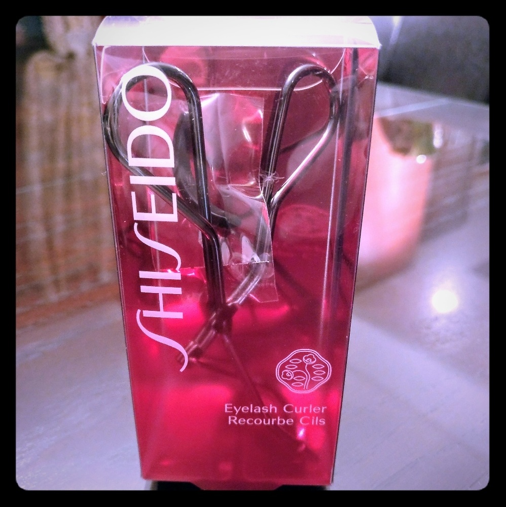 💖 NWT / NIB : Shiseido Eyelash Curler 💖